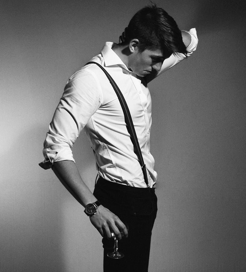 A Fehér Ing Uralkodása és Megkerülhetetlen Dominanciája