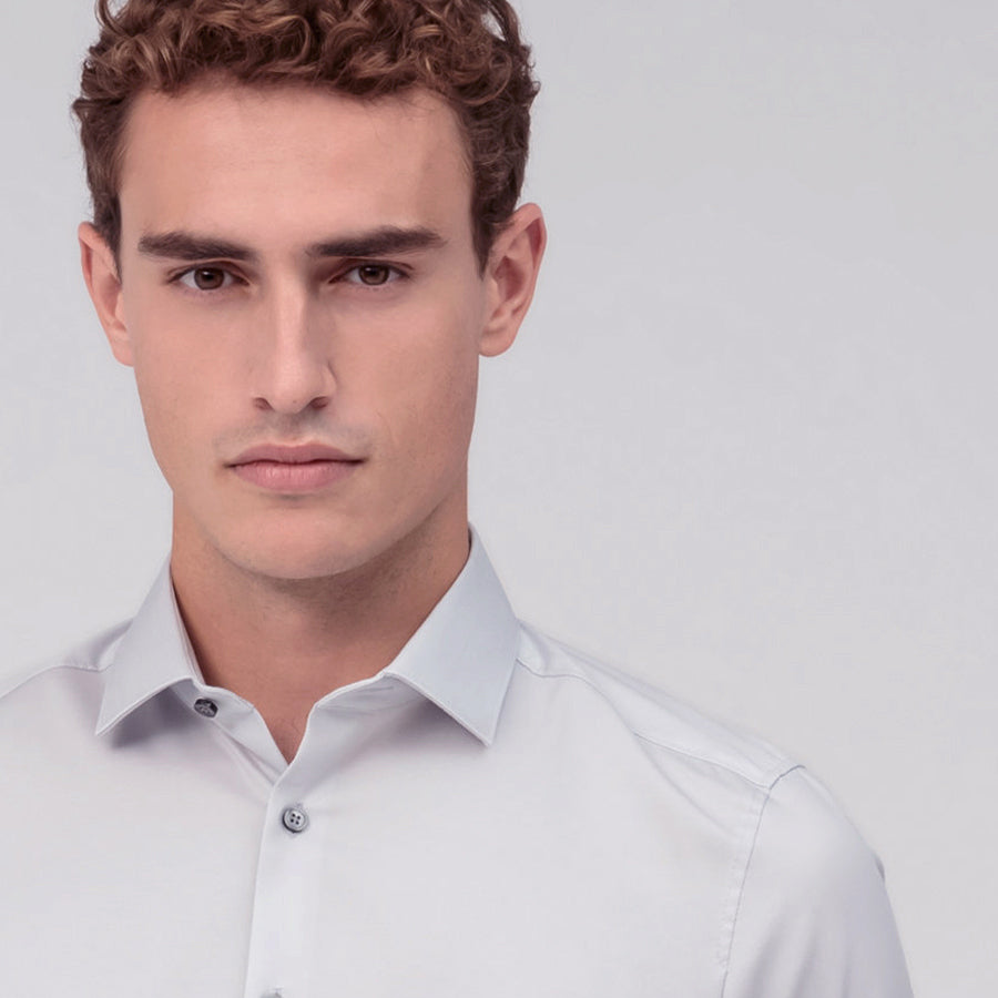 olymp-level-5-body-fit-vilagos-ezust-szurke-silver-kulonleges-diagonal-szovesu-elenk-szinu-elegancia-sportos-ferfi-ing-extra-karcsusitott-divat-szmoking-black-tie-vasalasmentes-20065463