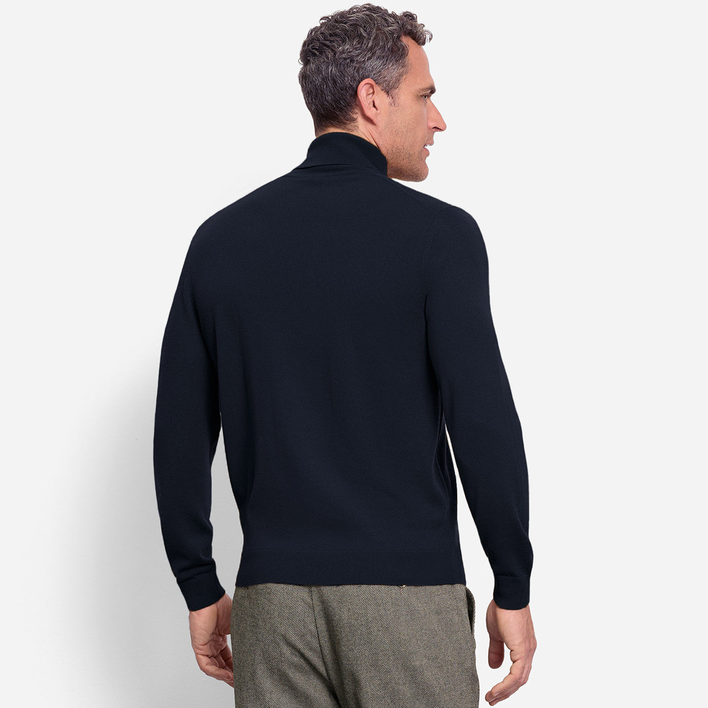 OLYMP_Luxor_Modern_Fit_sotetkek-navy_marine_karcsusitott_selymes-egyfalu_szuz_gyapju_garbo-01501235-turtleneck-stilus-sportos-luxus-megjelenes-oltozkodes-merinoi-vagány-különlges-maszkulin-markánsan-divatos