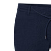 pierre-cardin-modern-fit-lyon-straight-fit-sotetkek-apro-kockas-blue-vaszon-pamut-chino-nadrag-finom-puha-megkotos-oltozet-oldalzsebes-cipzar-ferfi-divat-C335560-1074_6325