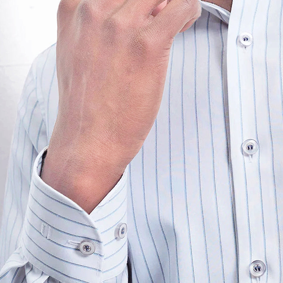 OLYMP Business Level 5 Body Fit Garciano Különleges Szövésű Hajszálvékony Égszínkék Római Csíkos Selymes Tapintású Hófehér Extra Karcsúsított Vasalásmentes Ing