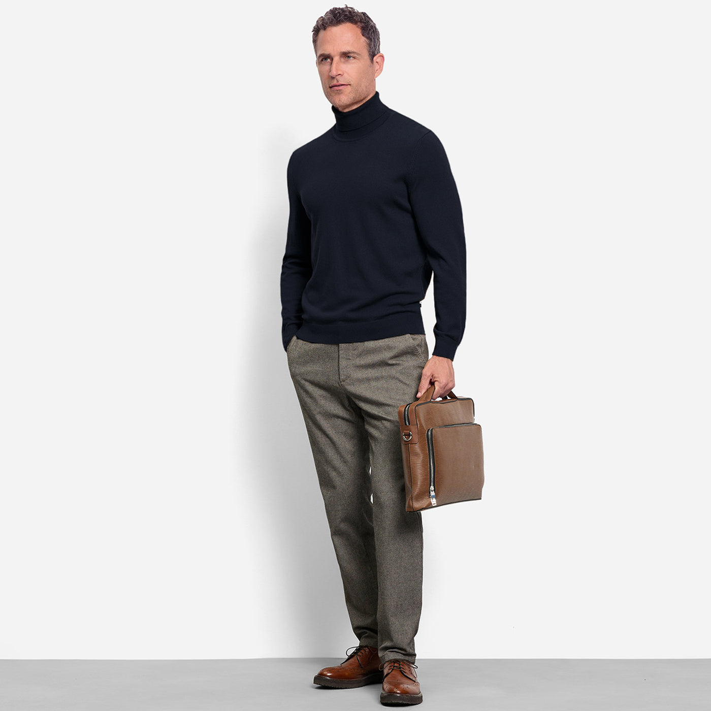 OLYMP_Luxor_Modern_Fit_sotetkek-navy_marine_karcsusitott_selymes-egyfalu_szuz_gyapju_garbo-01501235-turtleneck-stilus-sportos-luxus-megjelenes-oltozkodes-merinoi-vagány-különlges-maszkulin-markánsan-divatos