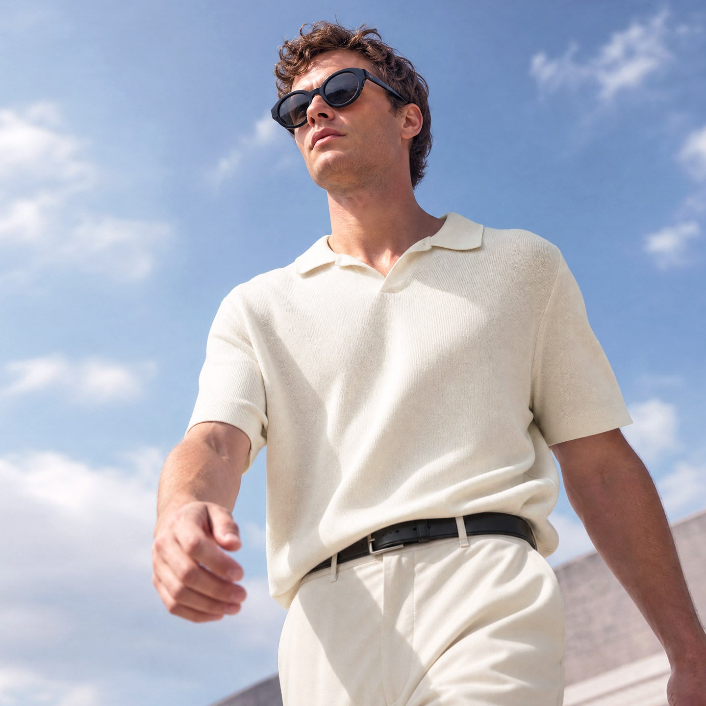 pierre-cardin-modern-fit-bezs-vaj-homokszinu-vilagos-rovid-ujju-galleors-kotott-drapp-light-tshirt-polo-modern-fit-szellos-nyar-balaton-tenger-udules-C5-51304.5093