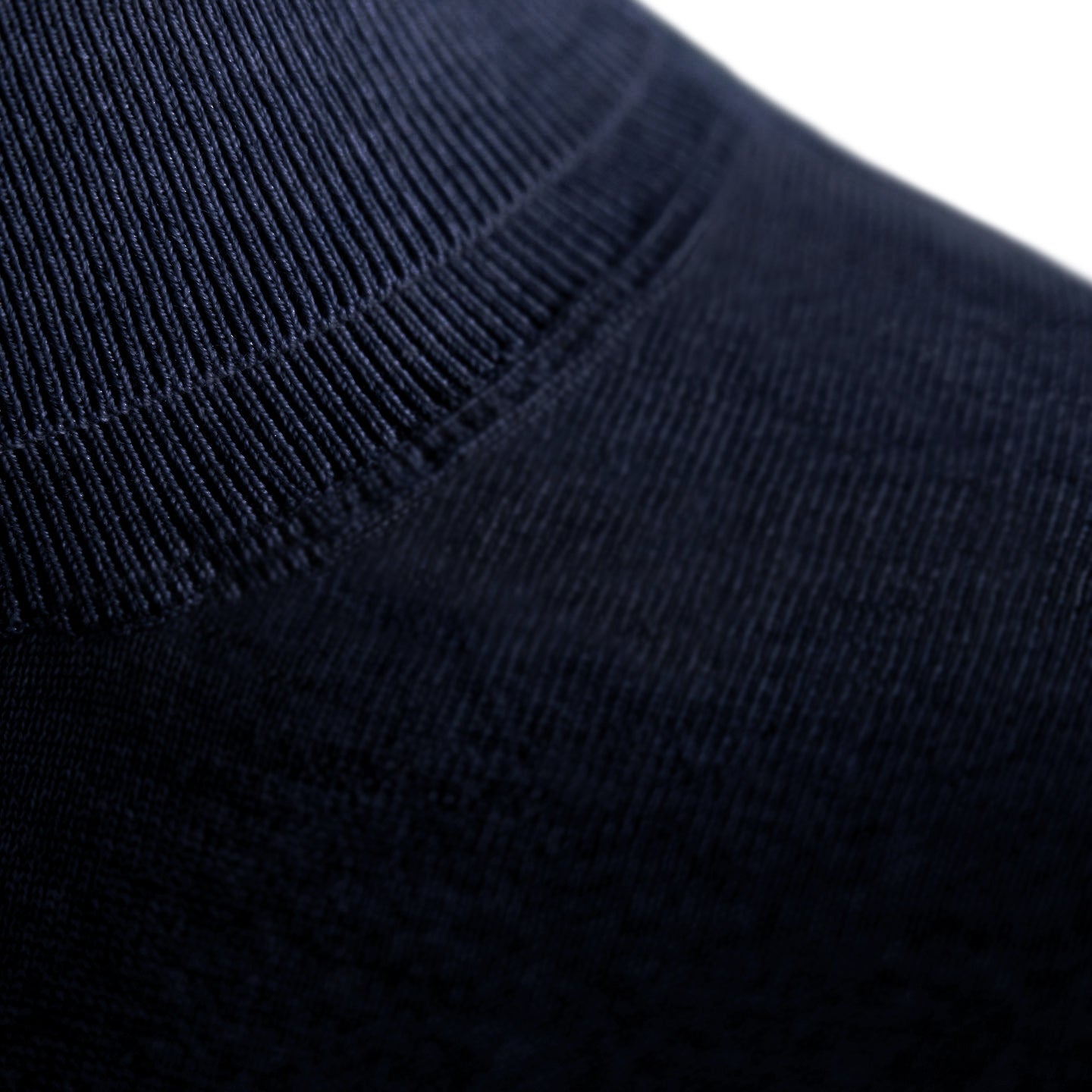 OLYMP_Luxor_Modern_Fit_sotetkek-navy_marine_karcsusitott_selymes-egyfalu_szuz_gyapju_garbo-01501235-turtleneck-stilus-sportos-luxus-megjelenes-oltozkodes-merinoi-vagány-különlges-maszkulin-markánsan-divatos